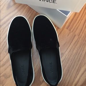 Vince size 7.5 NWT